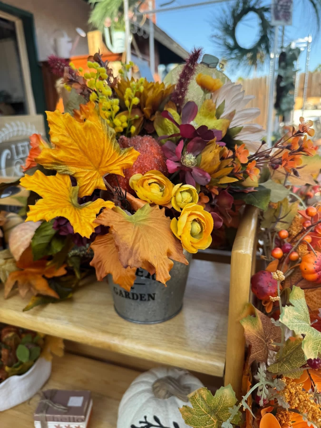 Tincan fall arrangement